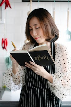 Mei-Ling Chou